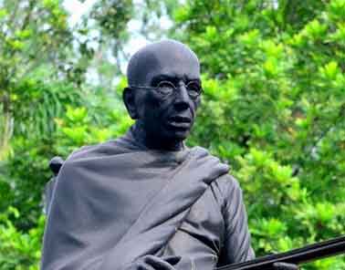 Hikkaduwe Sri Sumangala Thera
